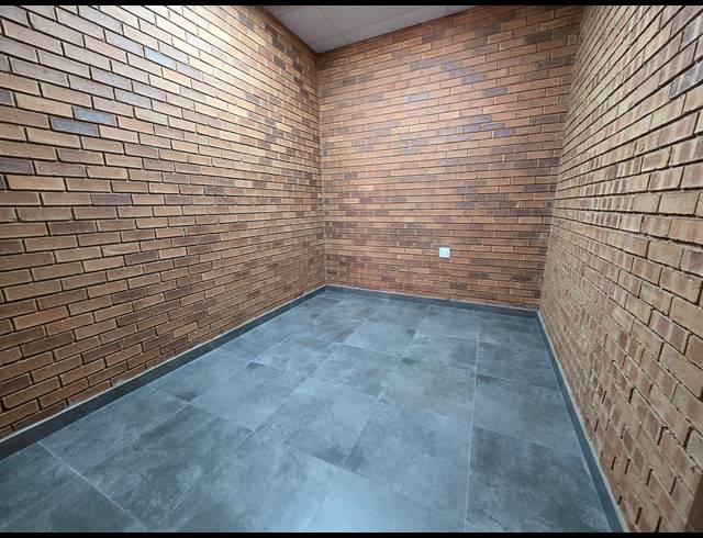 977M² WAREHOUSE TO LET IN ORMONDE